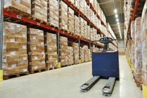 Adjustable pallet racking systems 725x483 1